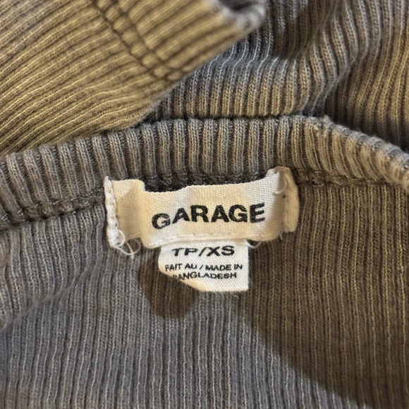 Garage Gray Ribbed Button-Up Crop Top - Picture 3 of 3